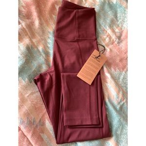 Girlfriend Collective
High waist leggings XS 7/8